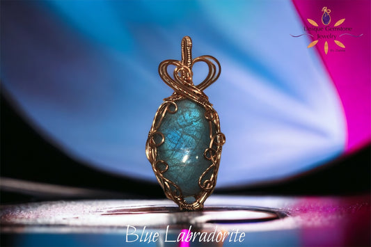 Blue Labradorite Gemstone Copper Pendant